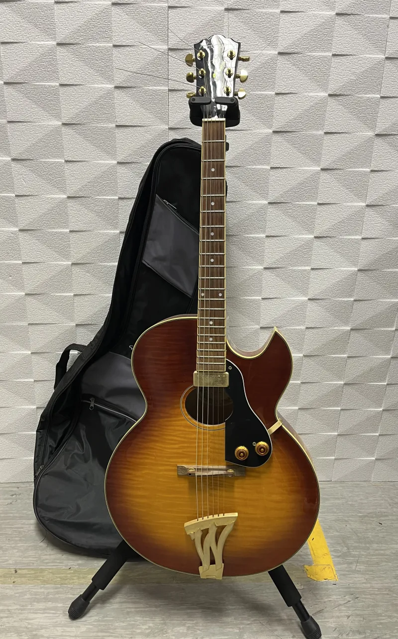 Washburn J-4 Jazzgitár