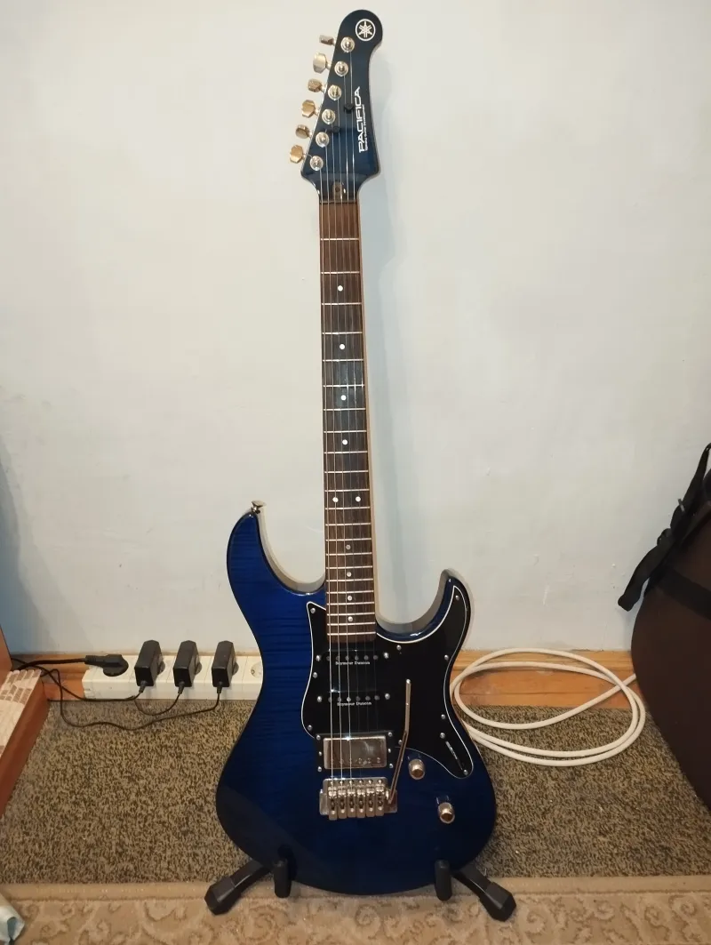 YAMAHA Pacifica 612VII Elektrická gitara