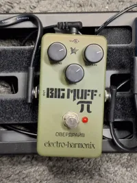 Electro Harmonix Green Russian Big Muff Fuzz - Gilbert Botos [Tegnapelőtt, 14:02]