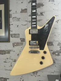 Gibson Explorer