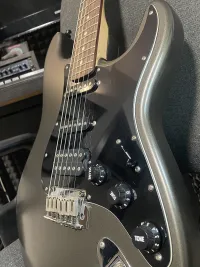 Squier Standard Dimarzio+Fender HSS