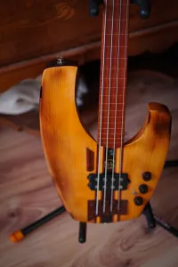 StonebasS No.17. Basszusgitár - Stonebass [Ma, 01:21]