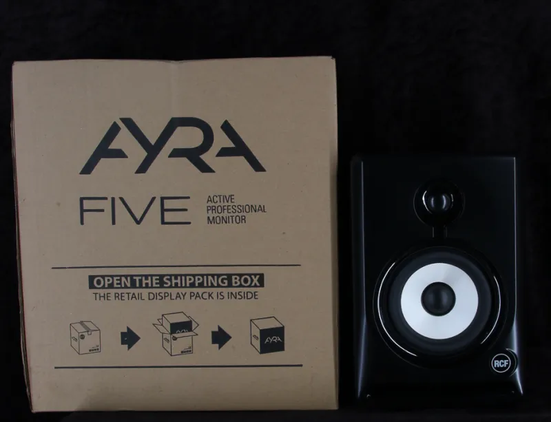 - RFC Ayra 5 Stúdió monitor