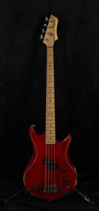 - Vantage Avenger Bass 1982 MIJ