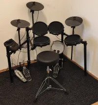 Alesis Nitro Mesh kit Batería electrónica [December 8, 2025, 3:36 pm]