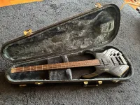 Hohner The Jack Bass Basgitara - Petimester [Today, 9:53 pm]