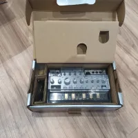 Korg Volca Bass Analóg szintetizátor - olap [Ma, 09:17]