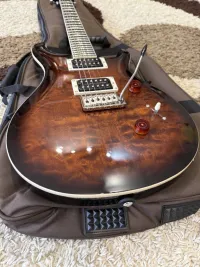 PRS SE Custom 24 Black Gold Sunburst