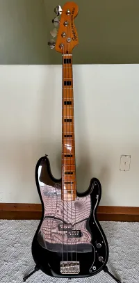 Squier Fender  Classic Vibe 70s Precision Bass MN B