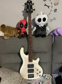 - Enfield Lionheart Air Custom Basszusgitár - Rikimstr [Ma, 12:26]