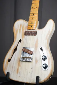- Köves Thinline Telecaster
