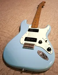 Fender Noventa Stratocaster Daphne Blue
