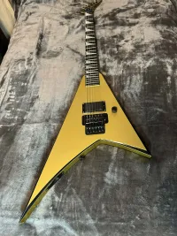 Jackson RR24 Gold E-Gitarre - Tácsi [Today, 3:02 pm]