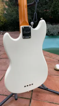 Squier Mustang Bass Gitarre - Sikk [Today, 4:44 pm]