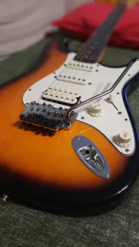 Squier Stratocaster Elektrická gitara - Dzsinn [Today, 9:29 am]