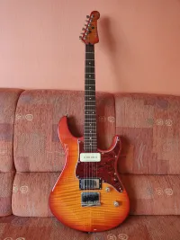 YAMAHA Pacifica 611 HFM