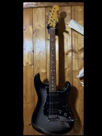 Fender Modern Player Stratocaster E-Gitarre - fender00 [Today, 4:15 pm]