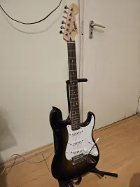 Squier Bullet Startocaster Elektromos gitár - sillyed [Ma, 19:33]