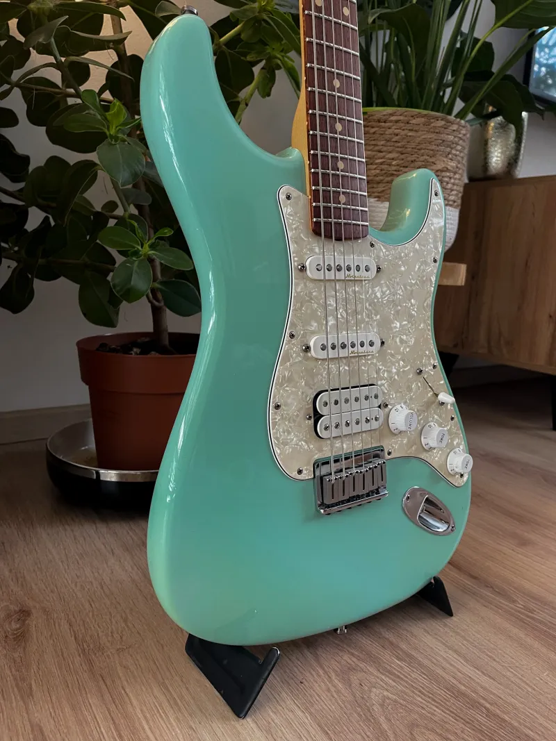 Fender Custom Shop Sub Sonic Stratocaster 2001Daphne Blue Electric guitar