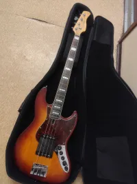 Sire Marcus Miller V7