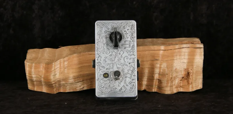 - Treble Booster Effect pedal