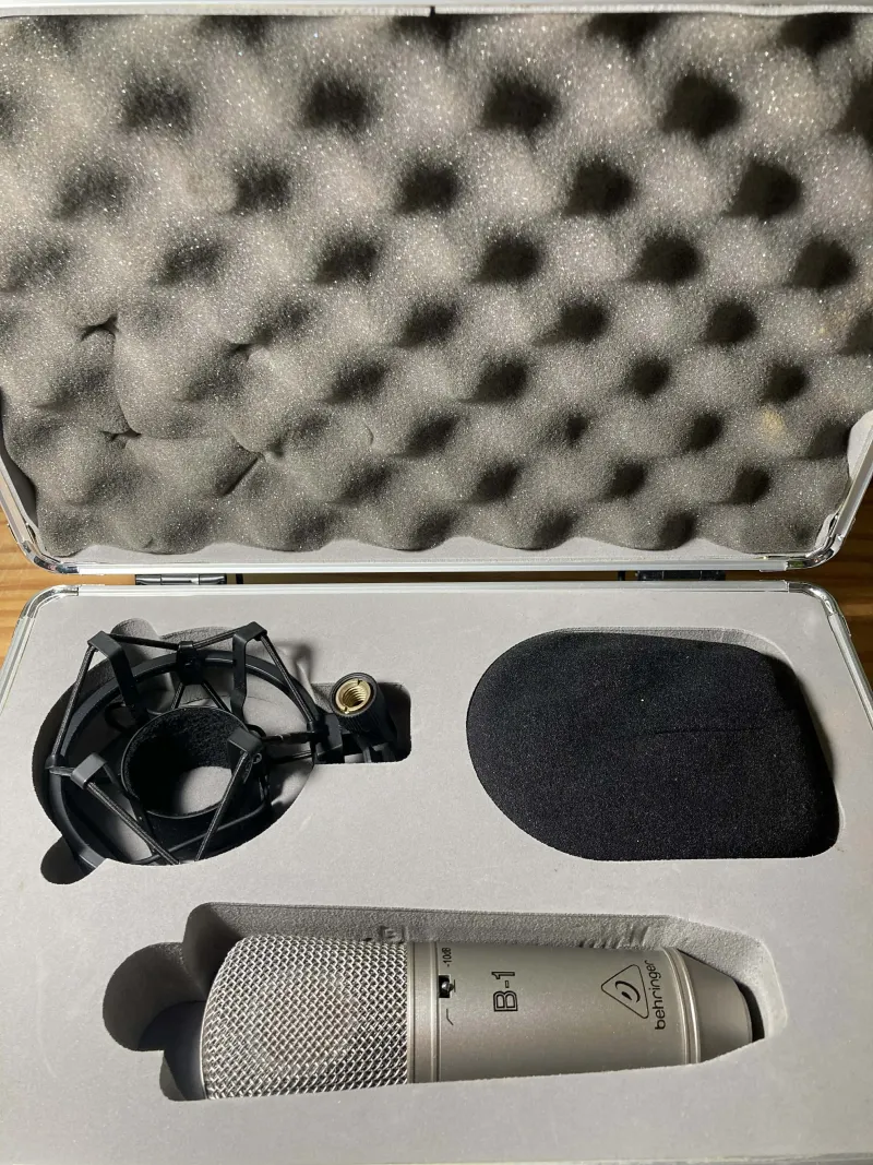 Behringer B-1 Kondenzátorový mikrofón