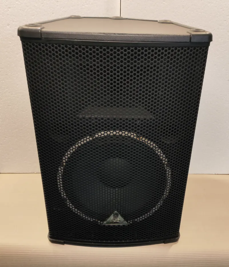 Behringer EUROLIVE E1220 Lautsprecher