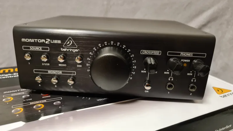 Behringer MONITOR2USB Zvukové rozhranie