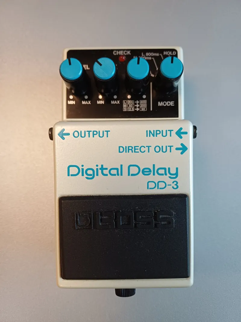 BOSS DD-3 Effect pedal