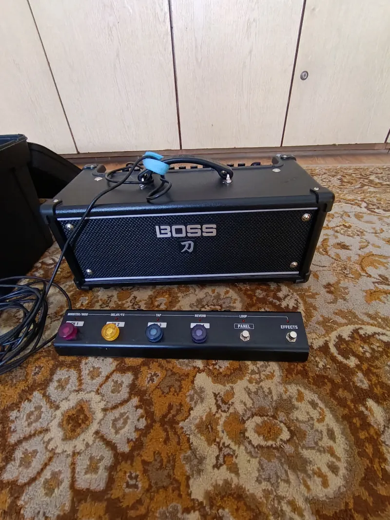 BOSS Katana 100 Guitar amplifier