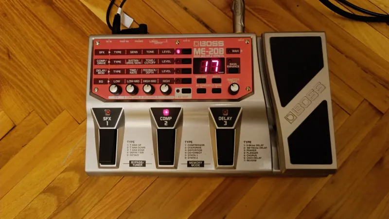 BOSS ME-20B Pedal de bajo