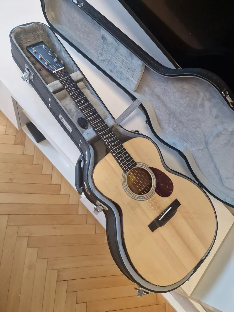 Eastman E6 OM-TC Acoustic guitar