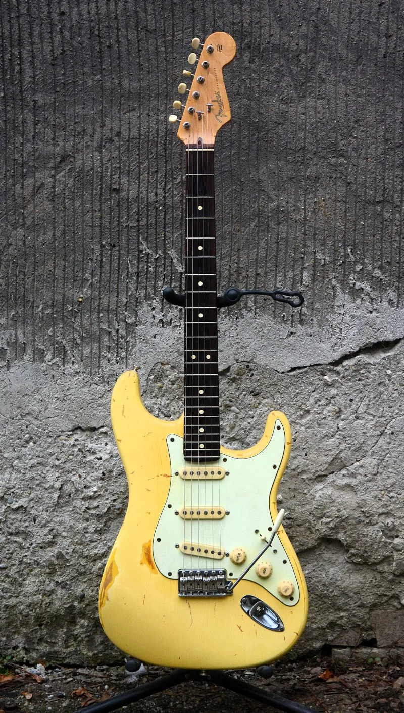 Fender Highway One Stratocaster Elektromos gitár