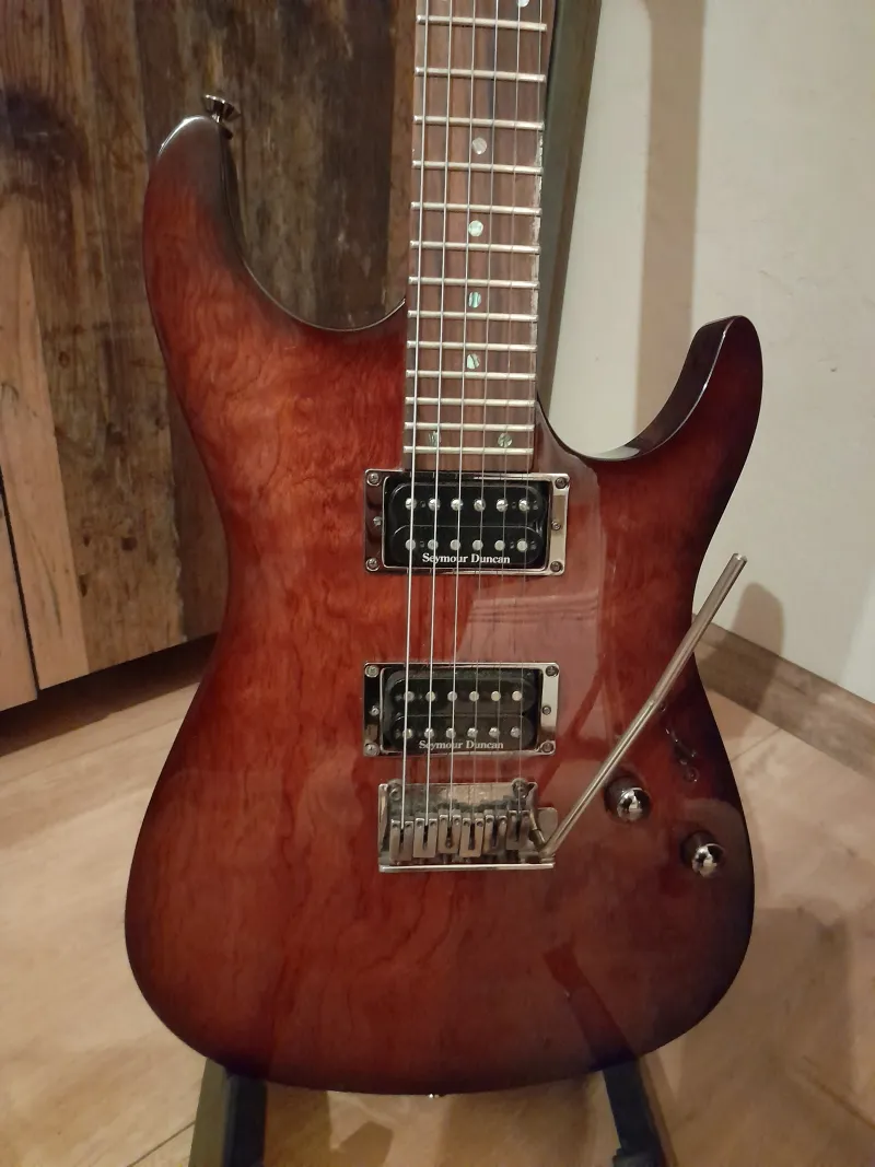 Fender Showmaster QBT 2004 Korea Guitarra eléctrica