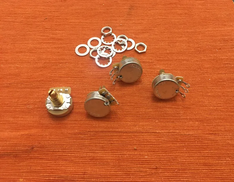 Gibson CTS Superpots 550K potméter szett Hangerő szabályozó