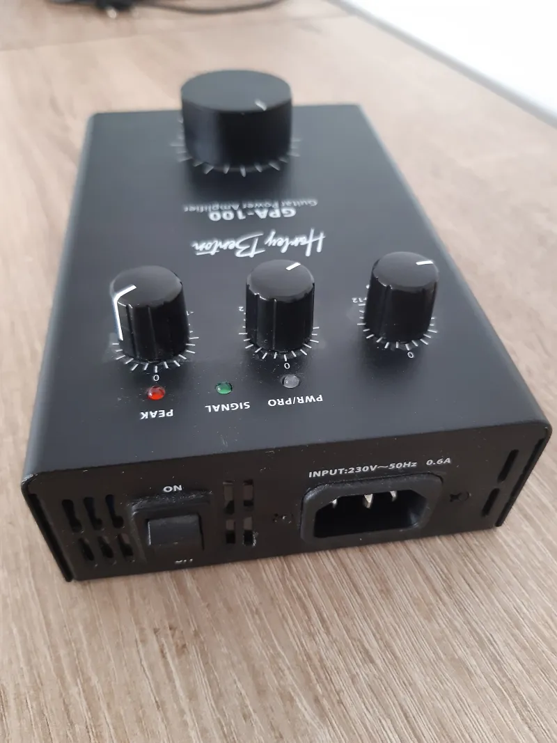 Harley Benton GPA-100 Power amplifier