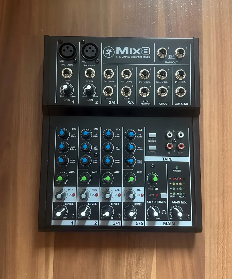 Mackie MIX8 Miešačka
