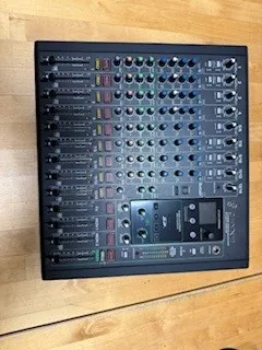 Mackie Onyx 12 Mixážny pult