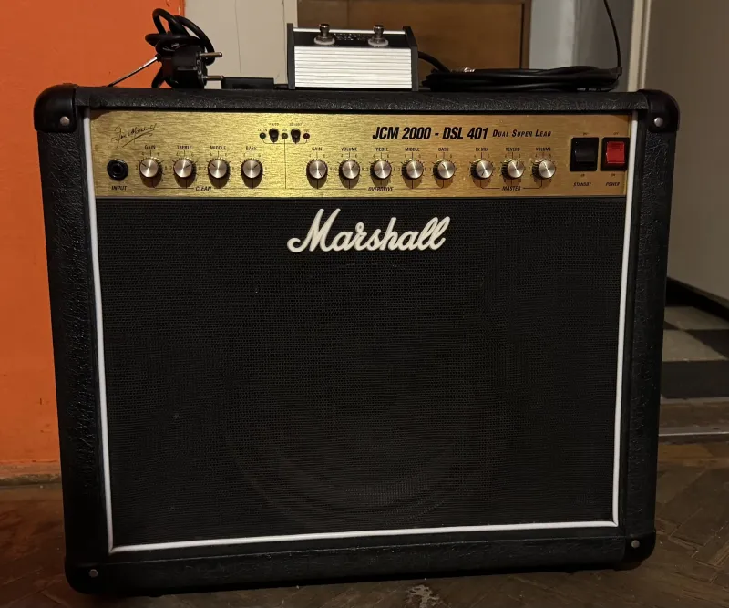 Marshall JCM2000 DSL401 elektrónkové gitarové kombo