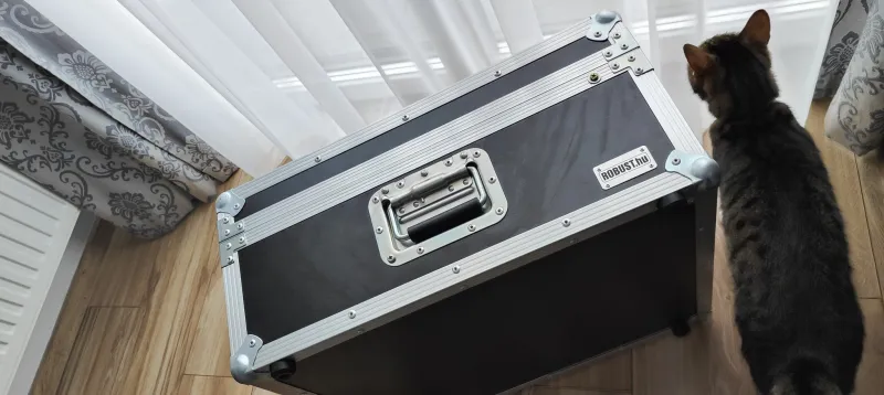 Robust MX004 Rack box