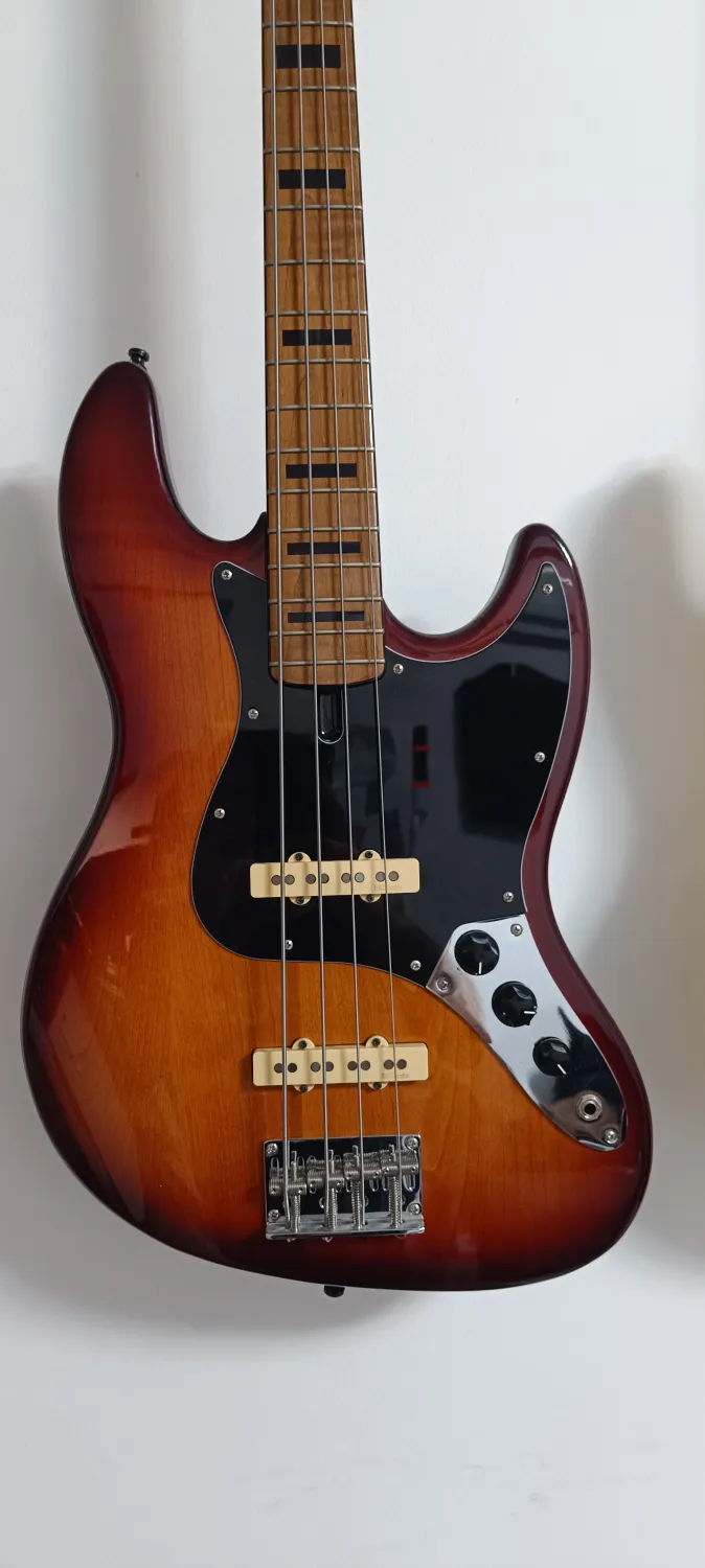 Sire V5 Bajo eléctrico