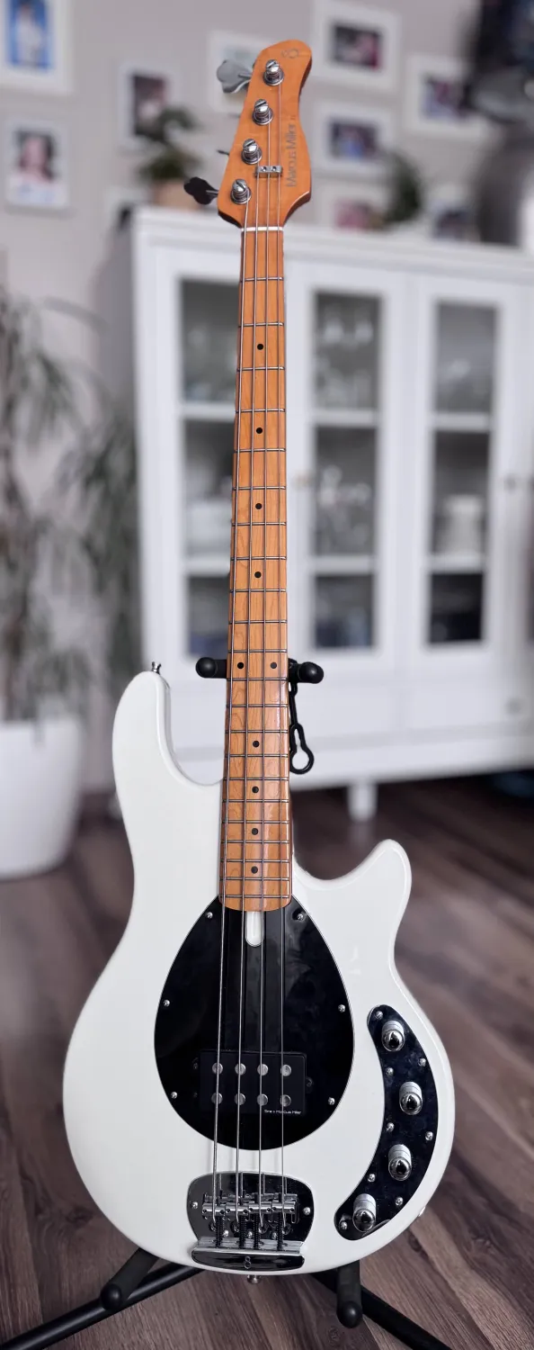 Sire Z3-4 Antique White Basszusgitár
