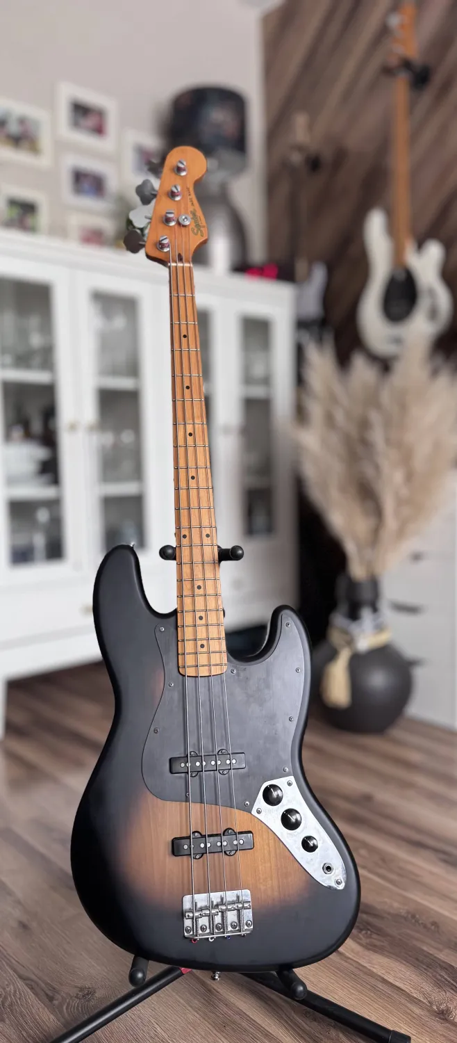 Squier 40th Anniversary Jazz Bass Gitarre