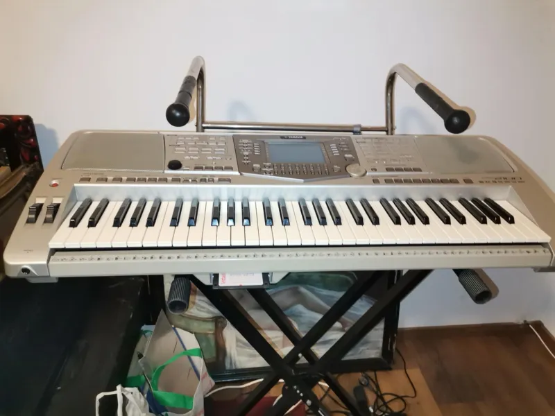 YAMAHA 2100 Synthesizer