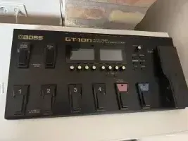 BOSS GT-100