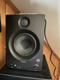 Presonus Eris 5 BT - HIBÁS Pár reproduktorov [January 18, 2026, 1:22 pm]