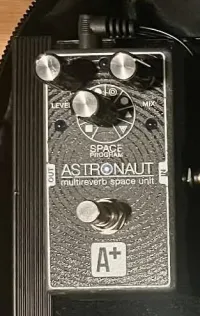 Shift Line Astronaut A+ Reverb pedál - r00r1 [Ma, 17:51]