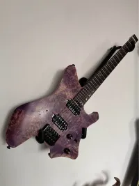 - Eart headless gitár + Seymour Duncan igény szerint