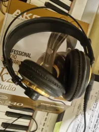 AKG K240 Stúdiófejhallgató - Hiéna [Ma, 12:49]