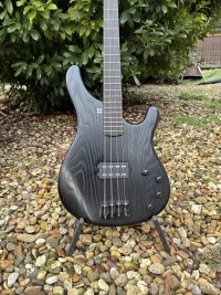 Sandberg Basic Germany Bass guitar - Sikk [January 29, 2026, 3:17 pm]